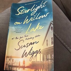 Susan Wiggs Starlight on Willow Lake book